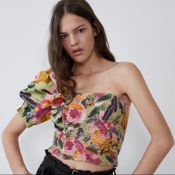 𝗡𝗪𝗧 𝗭𝗮𝗿𝗮 • Printed Asymmetric Top TRF - Picture 8 of 16